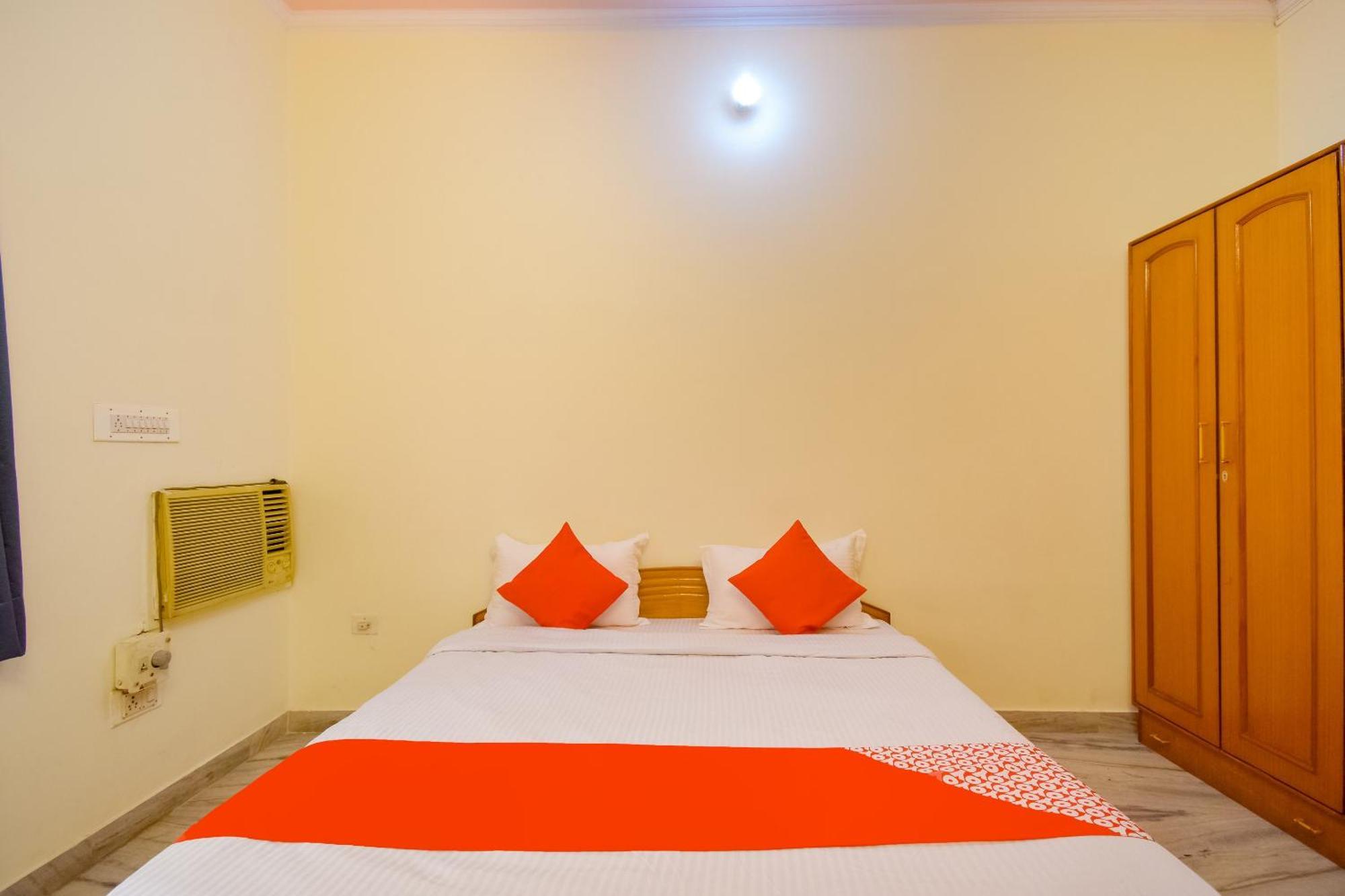 Hotel O Kusum Lodge Pandu Exteriör bild