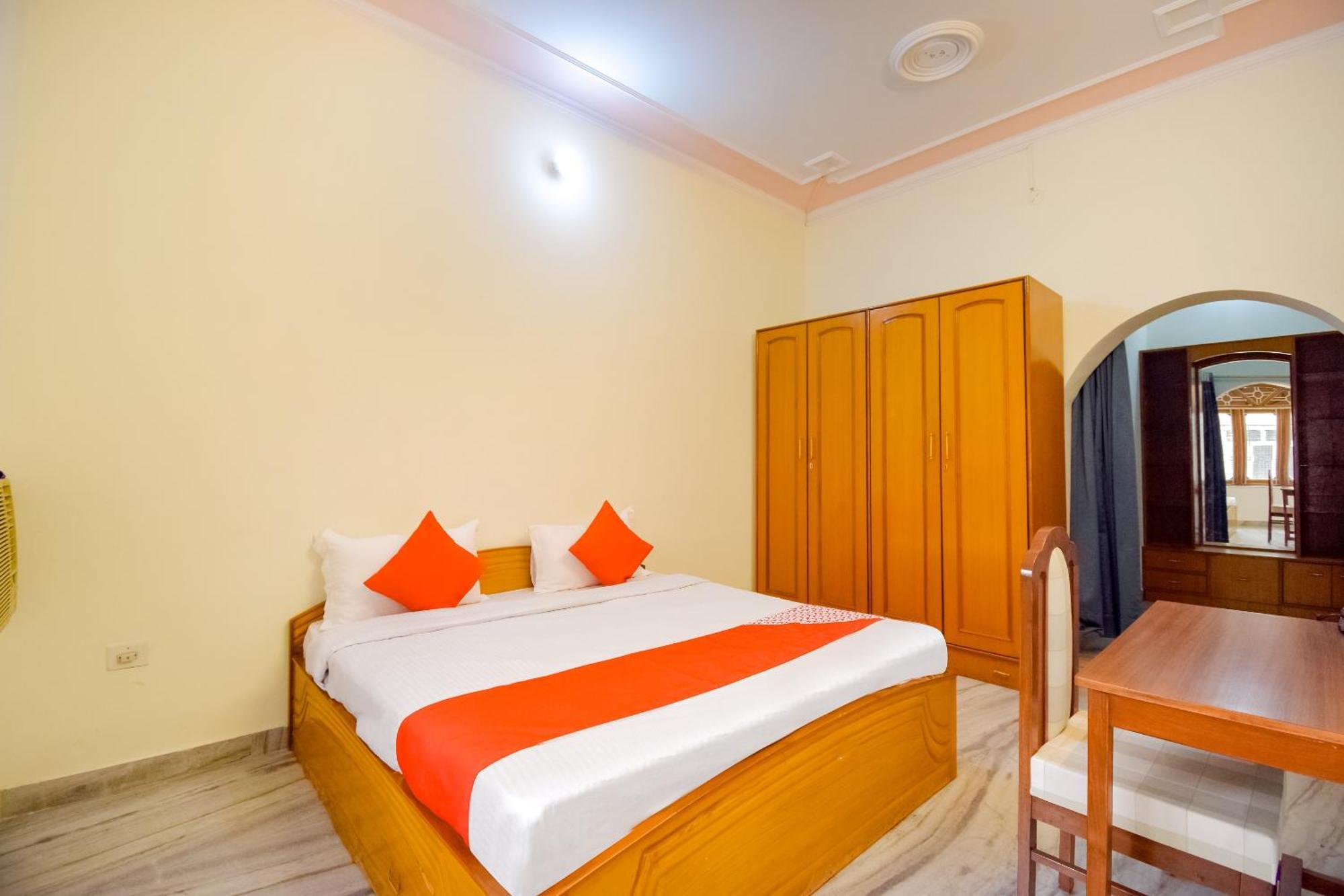 Hotel O Kusum Lodge Pandu Exteriör bild