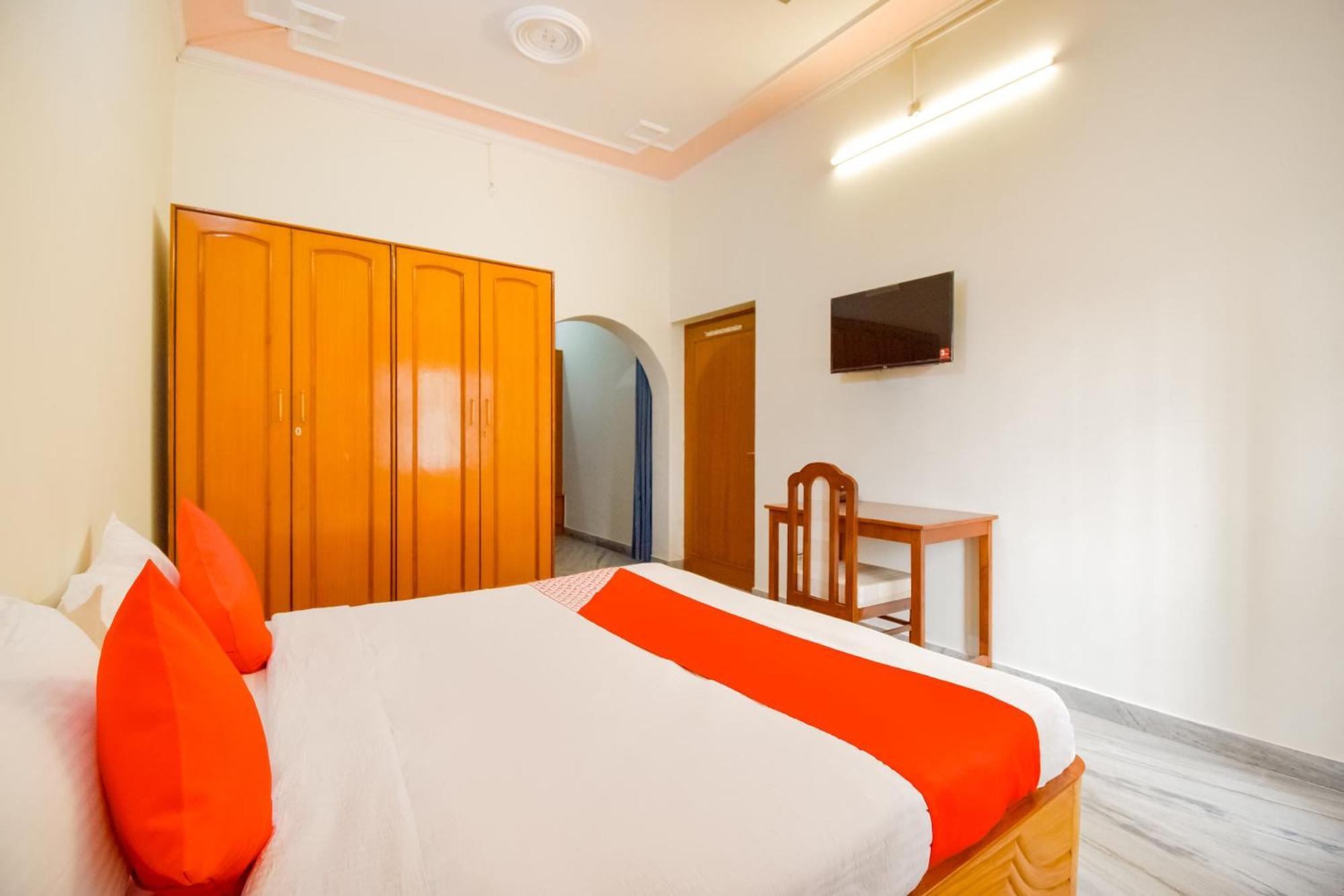 Hotel O Kusum Lodge Pandu Exteriör bild